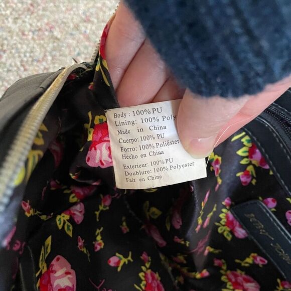 Betsey Johnson Quilted Heart Satchel Faux Leather Top Handle Purse - Picture 3 of 16